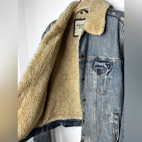 Vintage Abercrombie & Fitch Early 00’s Jean Jacket with Faux Fur Mens Sz M - Picture 7 of 9